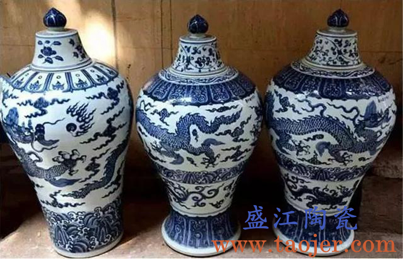 樊家井仿古瓷元青花龙纹梅