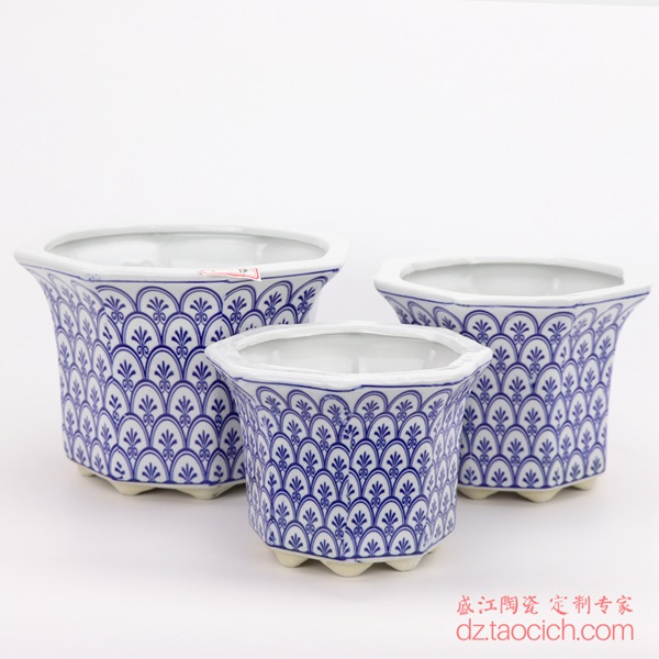 上图：盛江陶瓷定制手工青花贴花三件套八角八边形花盆园艺多肉种植花盆 购买请点击图片