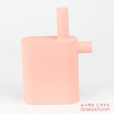颜色釉磨砂釉粉色水壶形异形花瓶花插